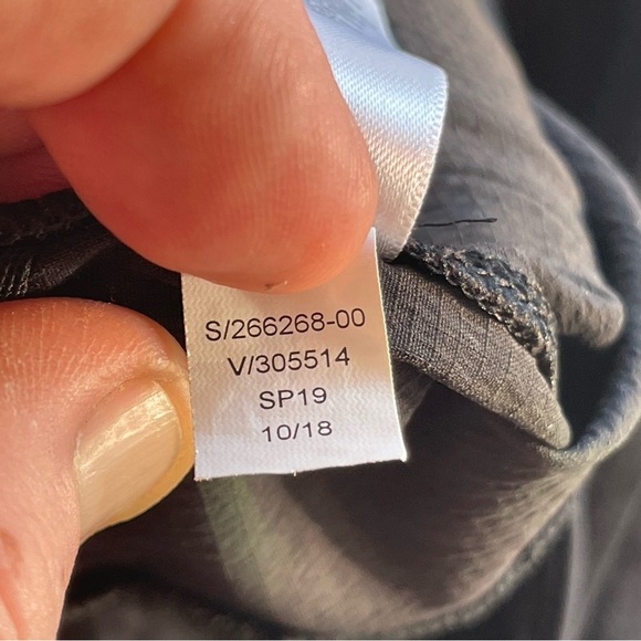 Athleta Trekkie north short, black, size 2 - Picture 11 of 12